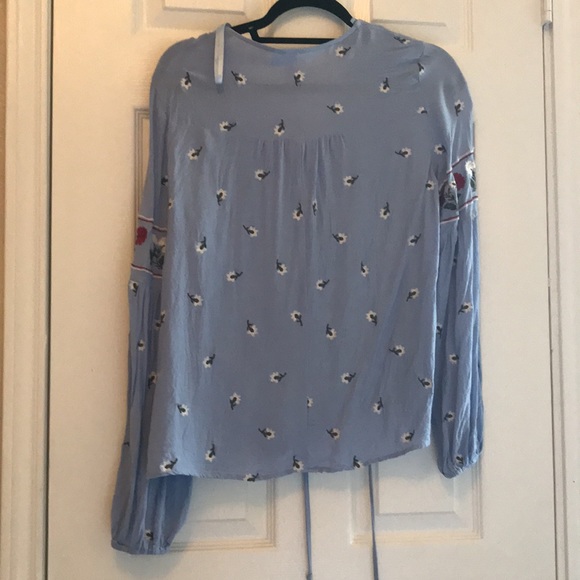 blue floral blouse - Picture 2 of 3